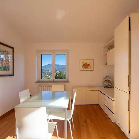 Quiete Ed Eleganza, Sospesi Tra Mare E Monti Apartment *