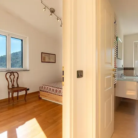Quiete Ed Eleganza, Sospesi Tra Mare E Monti Apartment Bocco